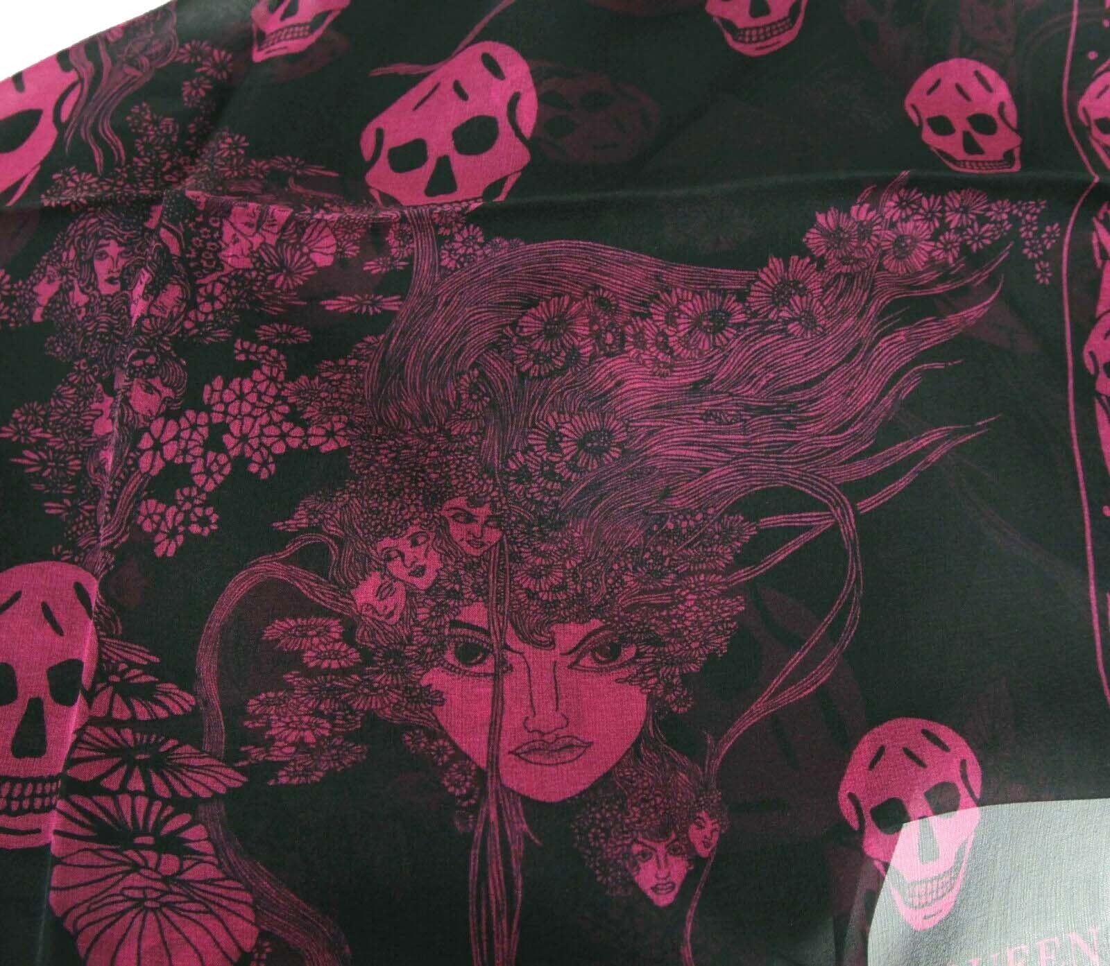 Alexander McQueen Women's Black / Light Purple Multiskull Print Silk Scarf