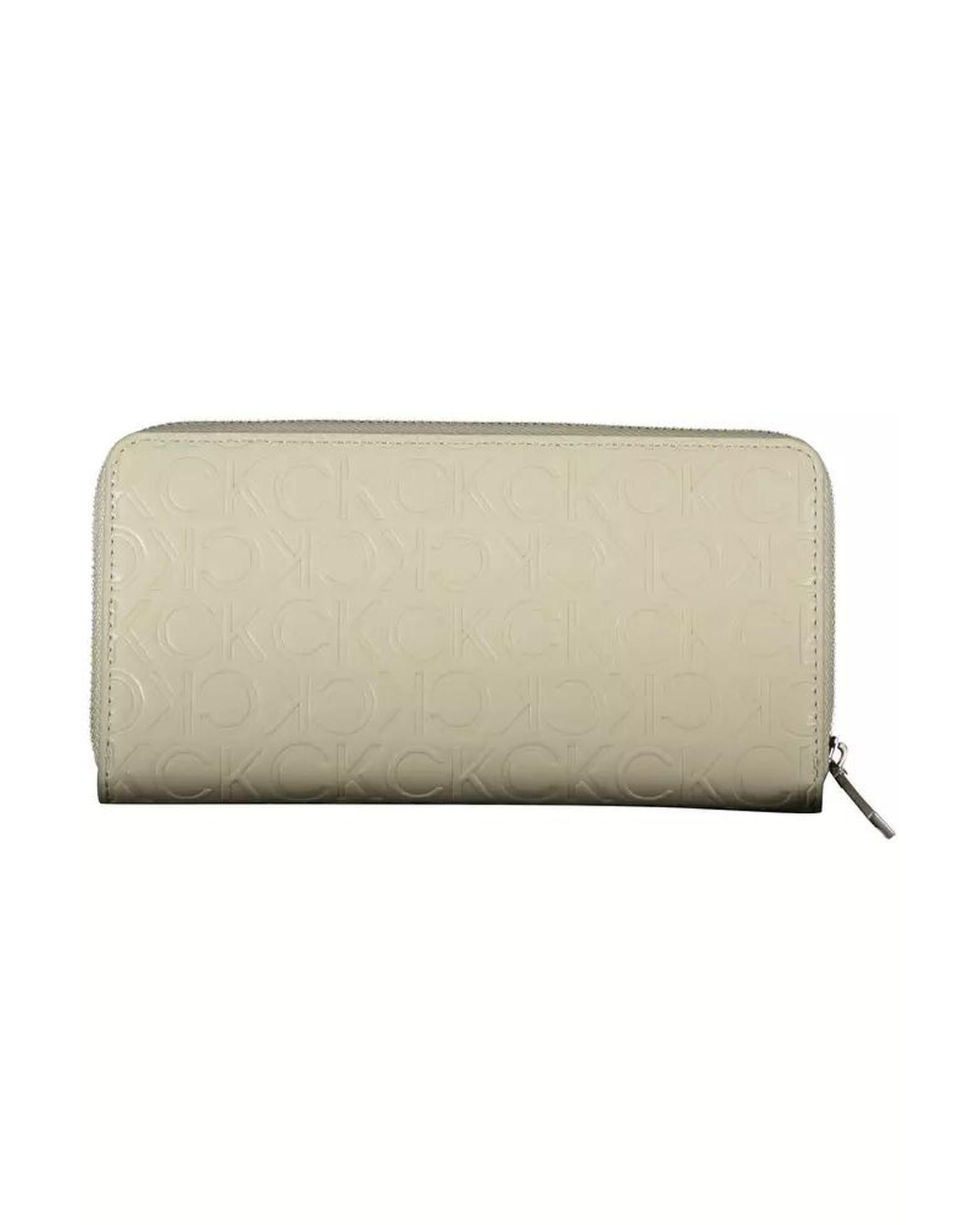 Calvin Klein Polyethylene Wallet with RFID Blocker and Multiple Compartments2