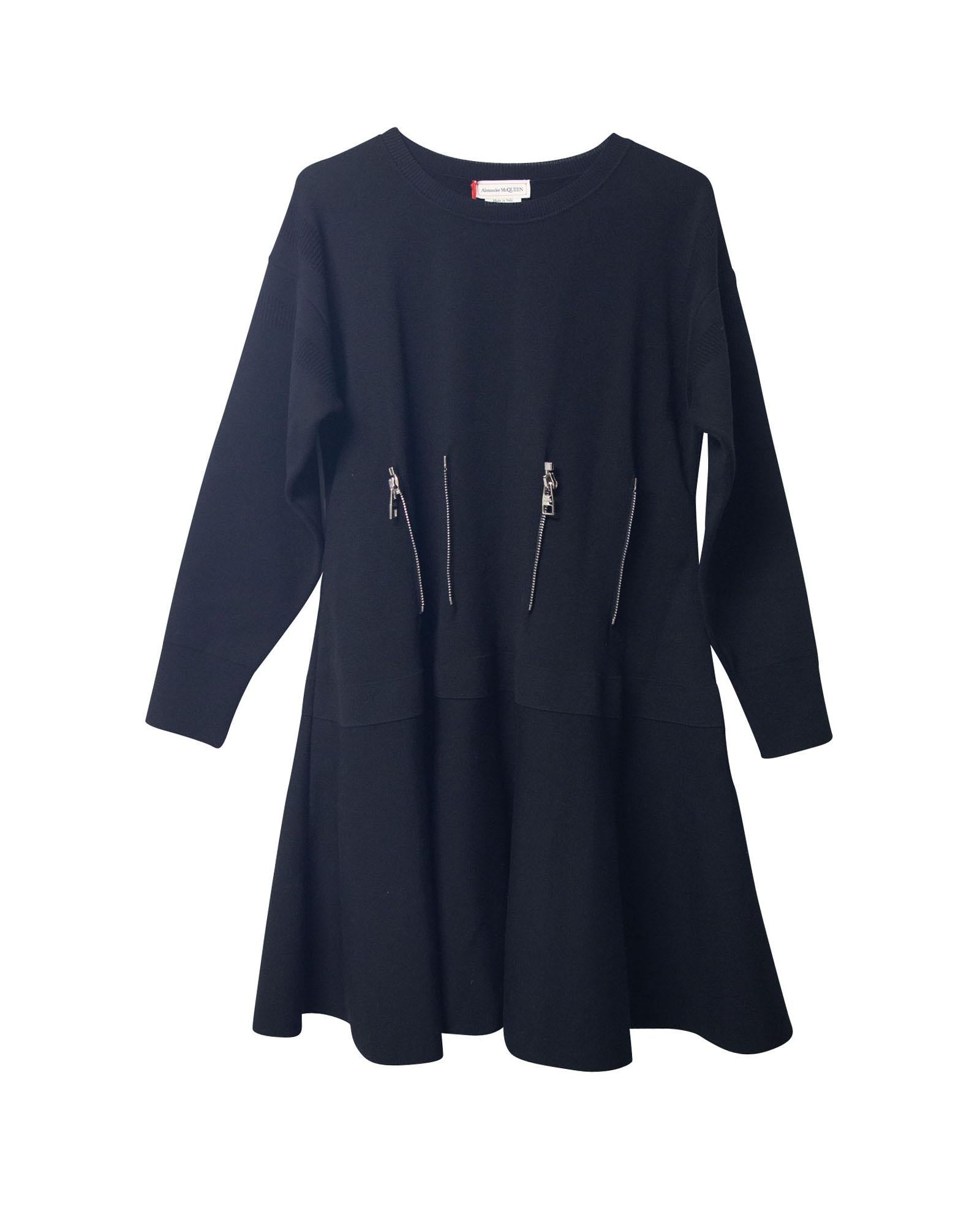 Alexander Mcqueen Pintuck Zip Dress in Black Wool